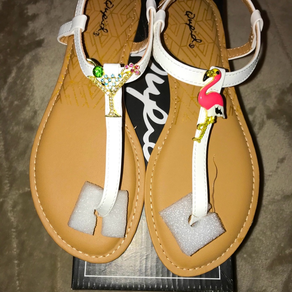 New woman’s sandles
